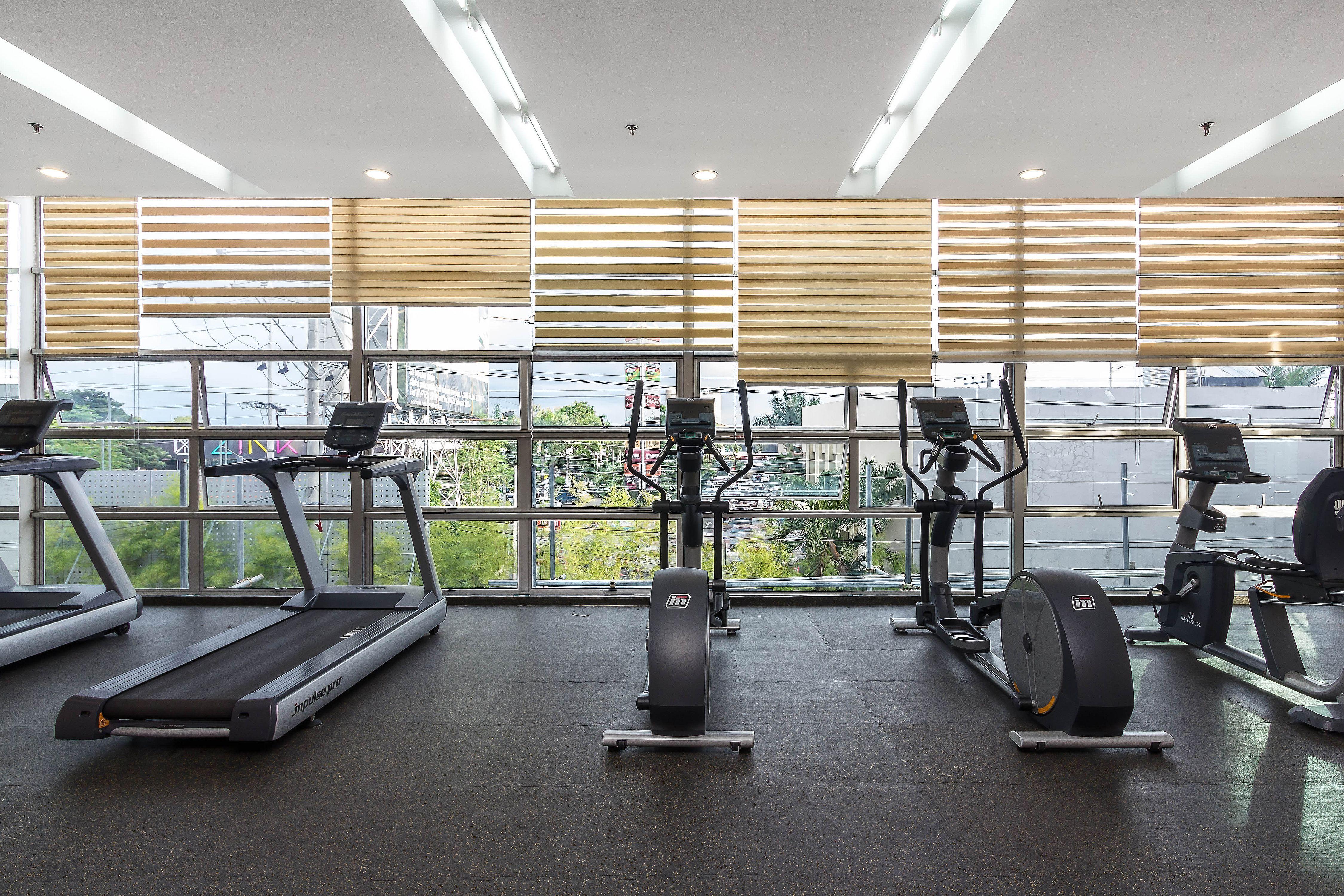 ZEN Premium Banilad Hotel Cebu Bagian luar foto