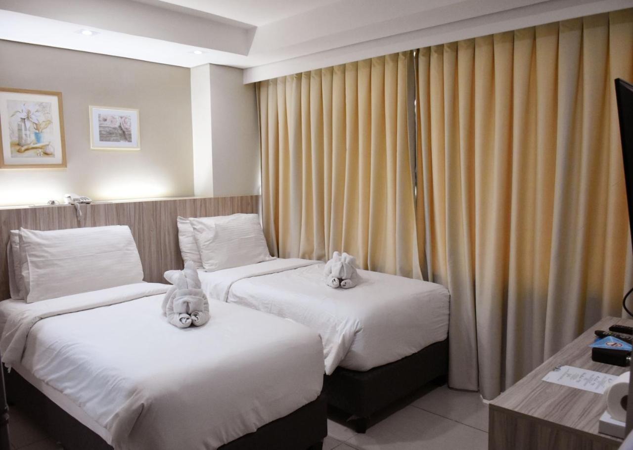 ZEN Premium Banilad Hotel Cebu Bagian luar foto